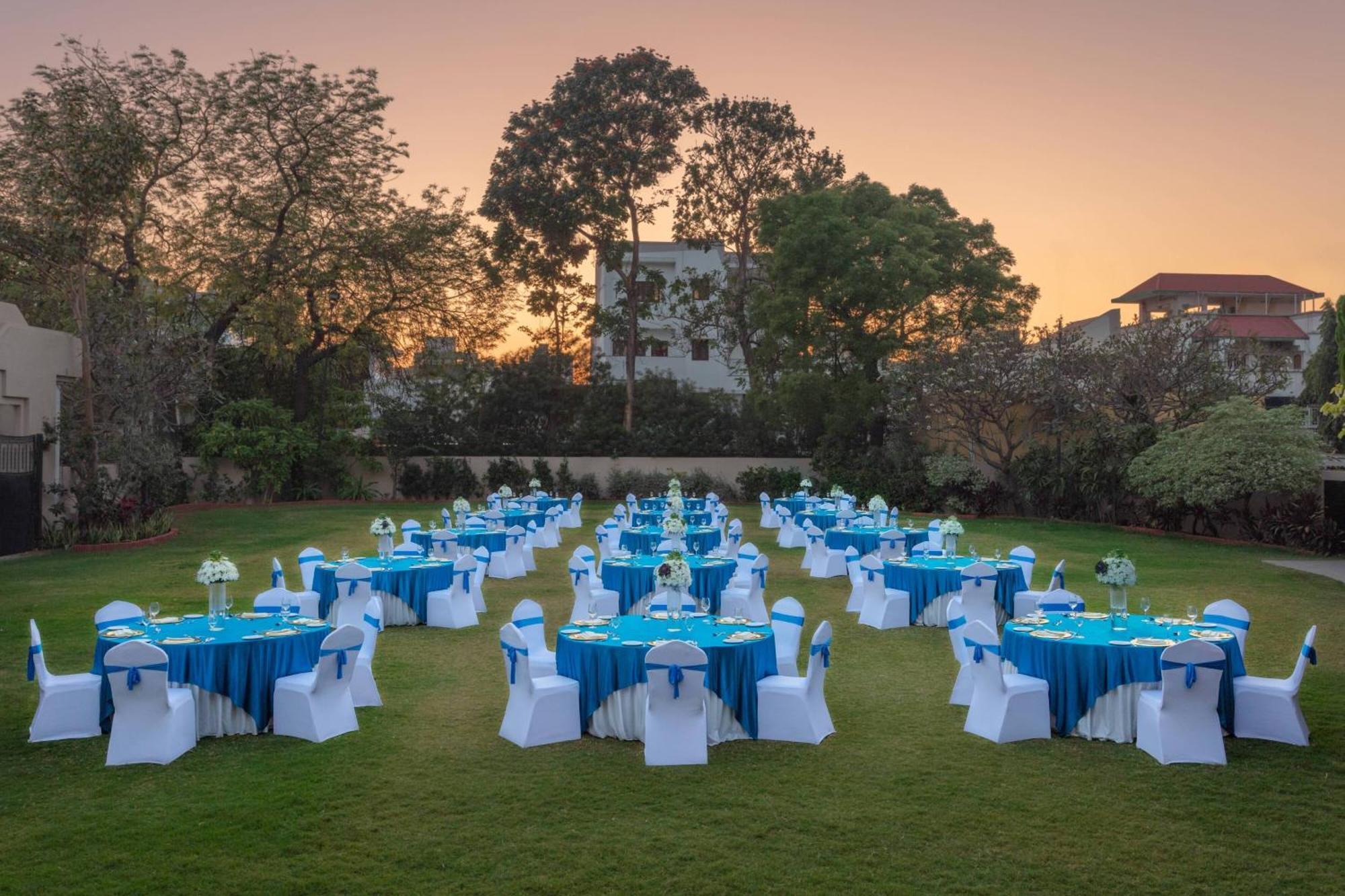Surat Marriott Hotel Exterior foto