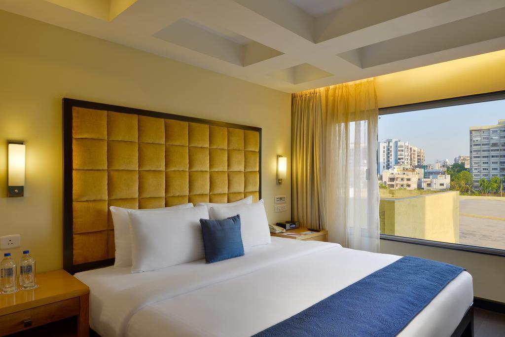 Surat Marriott Hotel Exterior foto
